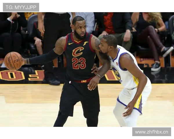 以詹杜对决为背景詹姆斯转发杜兰特赛后言论共鸣引热议篮坛焦点对话